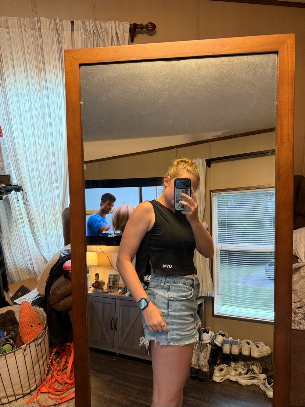 Amazon Black Sleeveless Gym Crop Top for Women